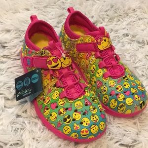 Stride Rite Made2Play Phibian Shoes